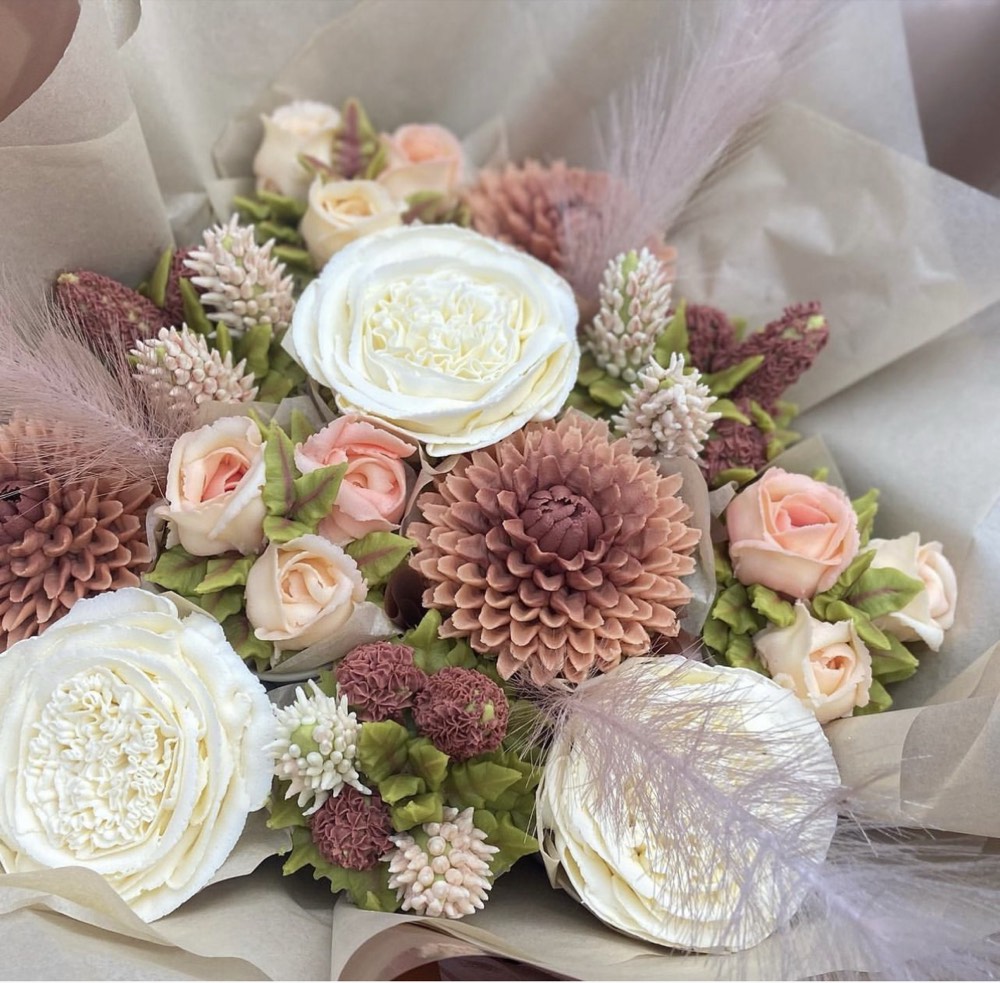 12 Deluxe cupcake bouquet with ivory roses, mauve dahlias and pampas grass